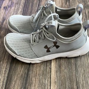 Underarmour shoes! Size 9.